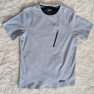 Oakley Light Gray Short Sleeve Tee Men's Small